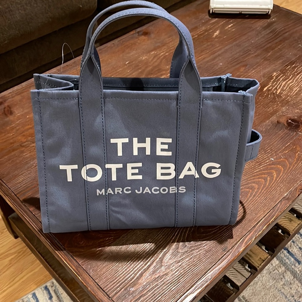 Marc jacobs medium tote bag